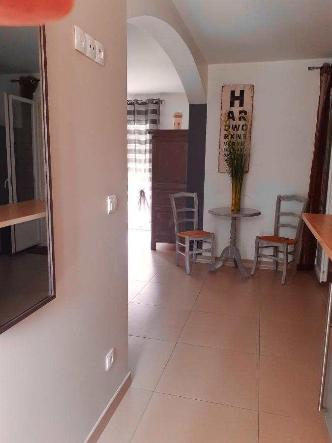 Villa Accueillante A Colonzelle Avec Piscine Privee المظهر الخارجي الصورة